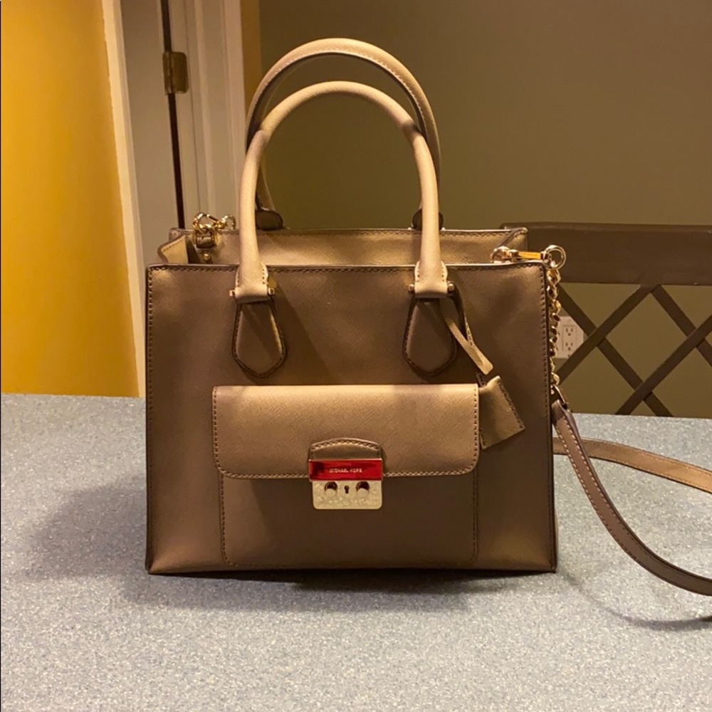 Michael Kors Bridgette-Small North South T…